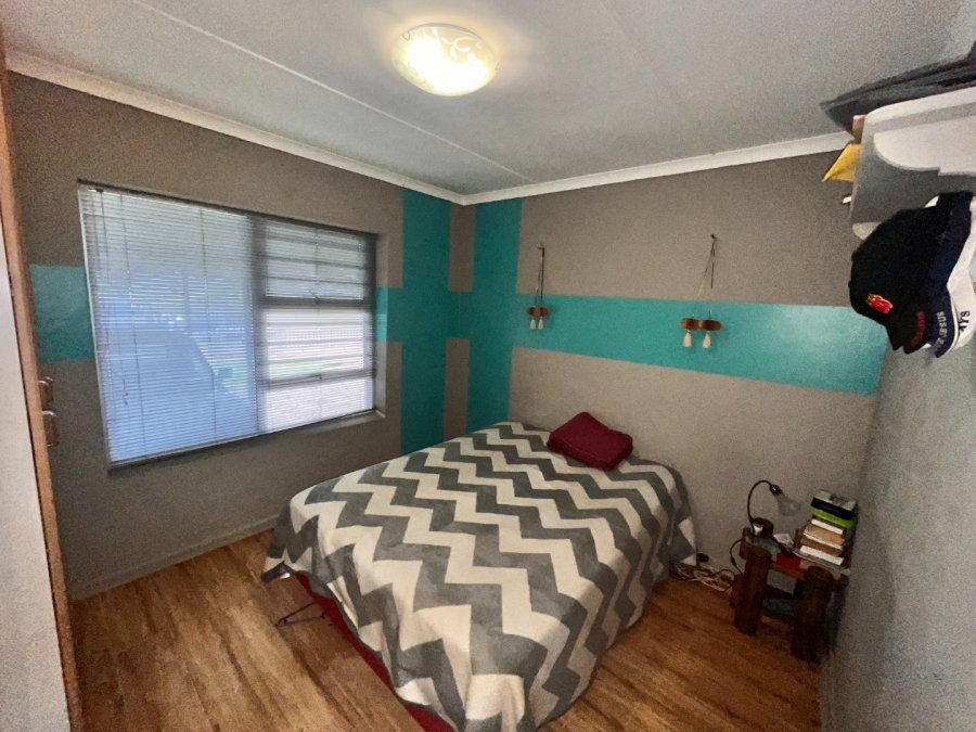 4 Bedroom Property for Sale in Noorsekloof Eastern Cape